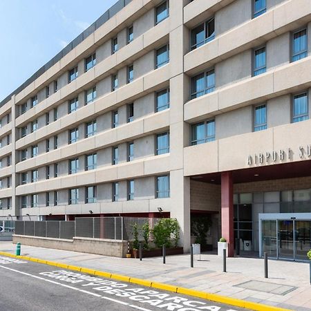Madrid Airport Suites, Affiliated By Melia Экстерьер фото
