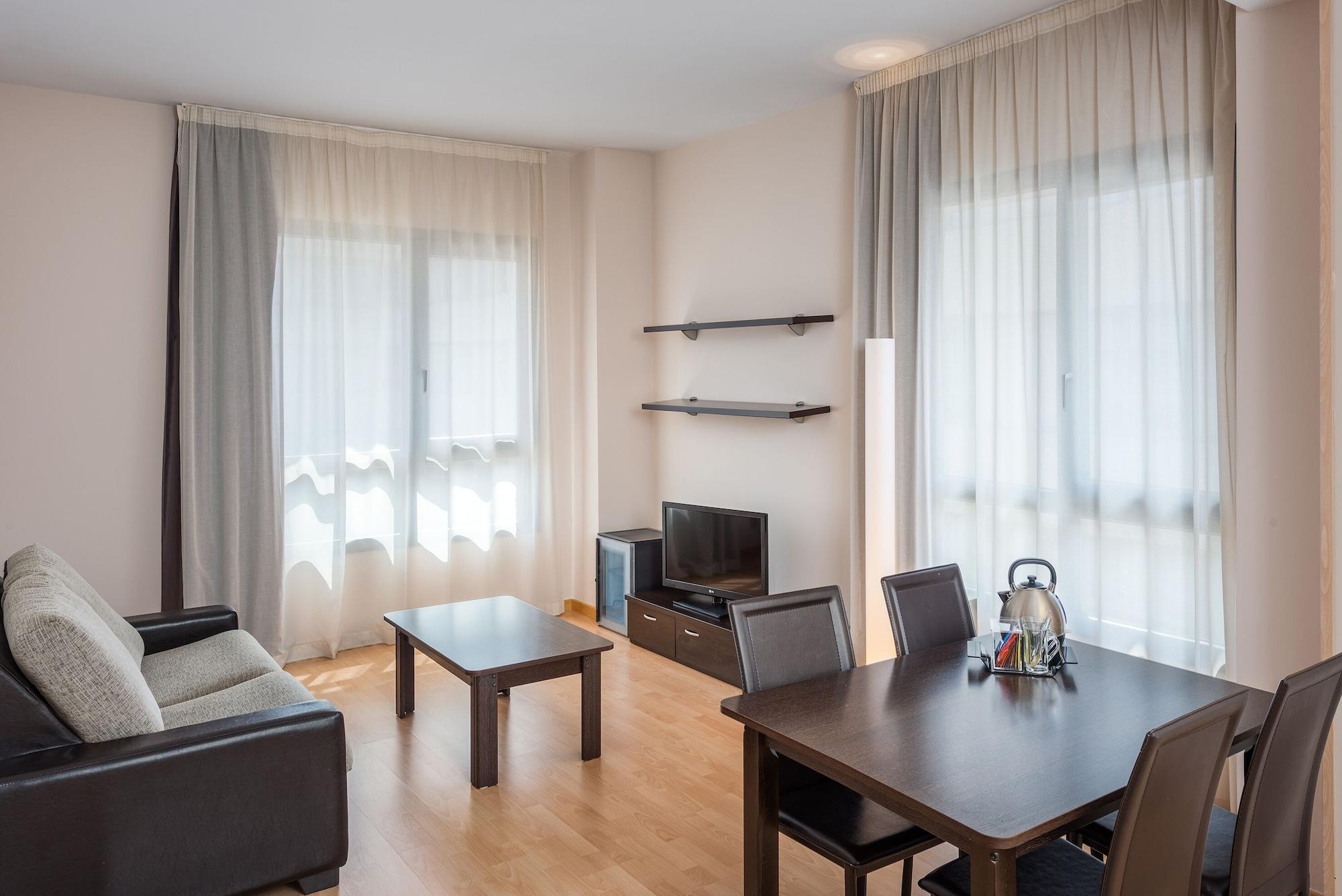 Madrid Airport Suites, Affiliated By Melia Экстерьер фото