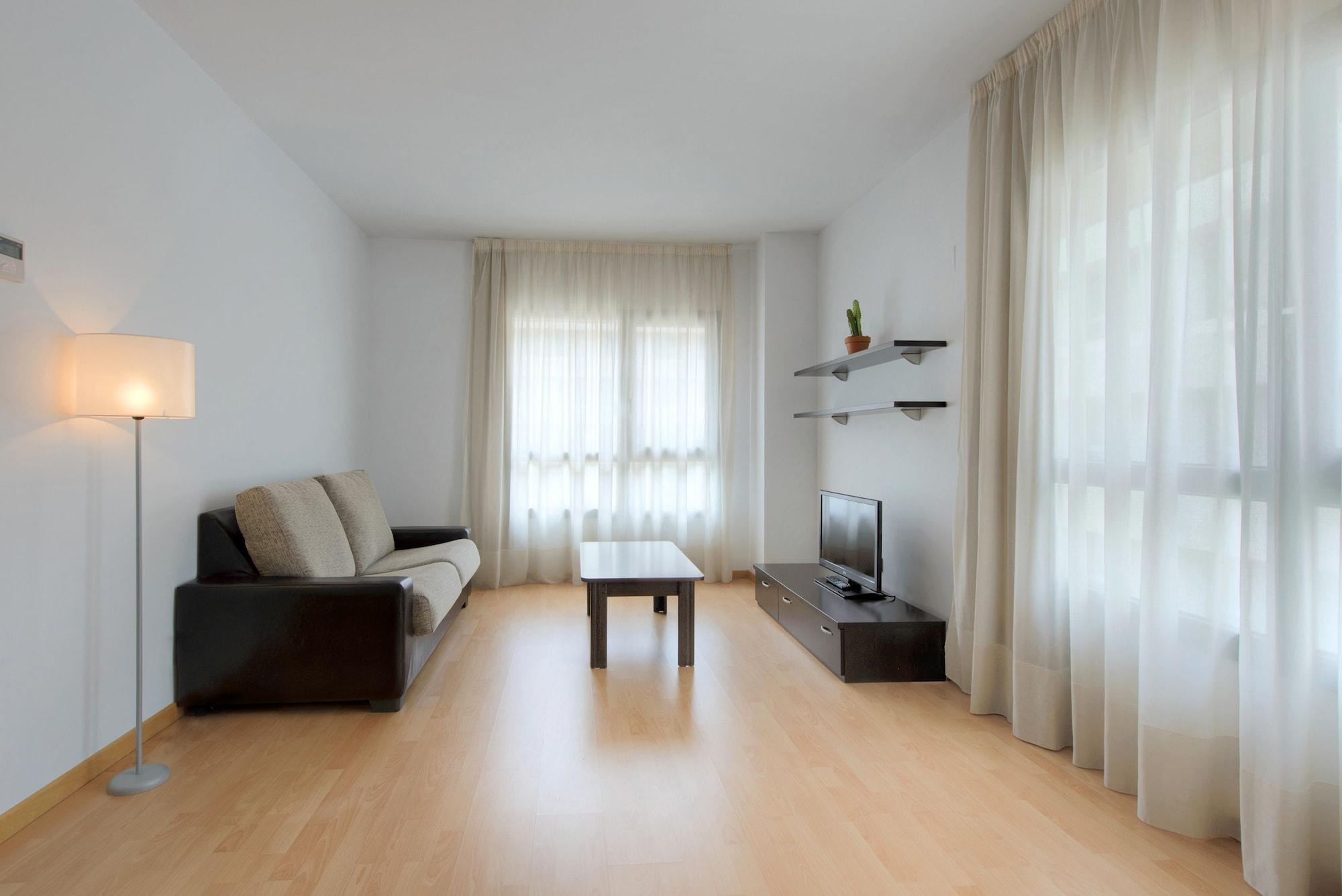 Madrid Airport Suites, Affiliated By Melia Экстерьер фото