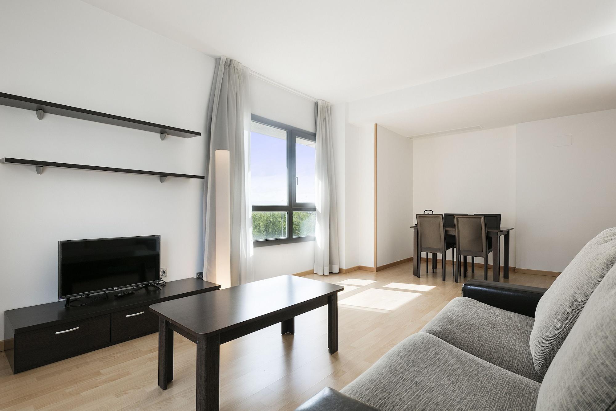 Madrid Airport Suites, Affiliated By Melia Экстерьер фото