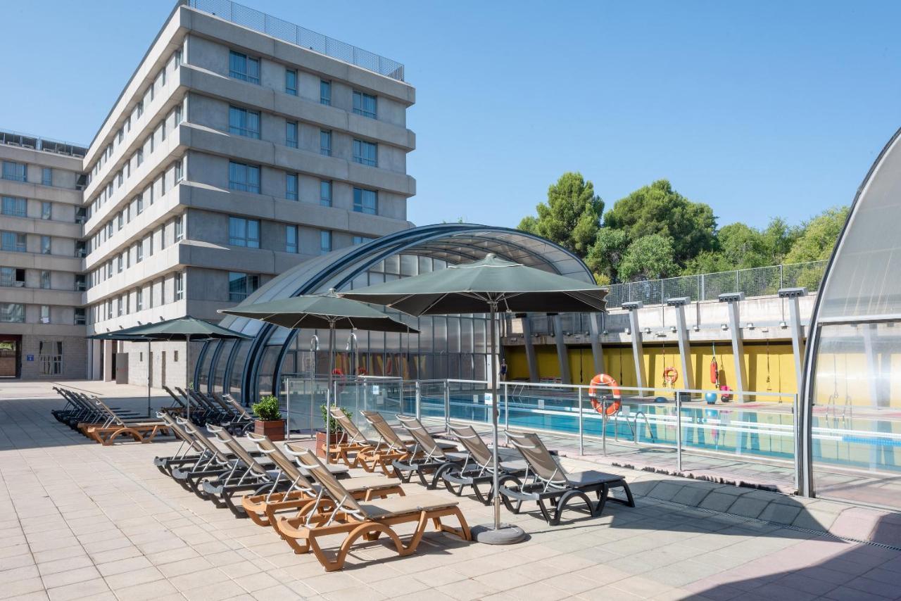 Madrid Airport Suites, Affiliated By Melia Экстерьер фото