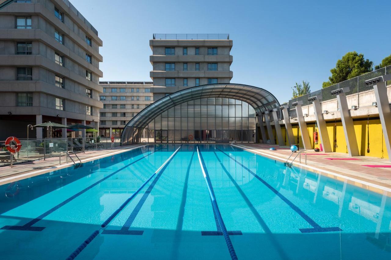 Madrid Airport Suites, Affiliated By Melia Экстерьер фото