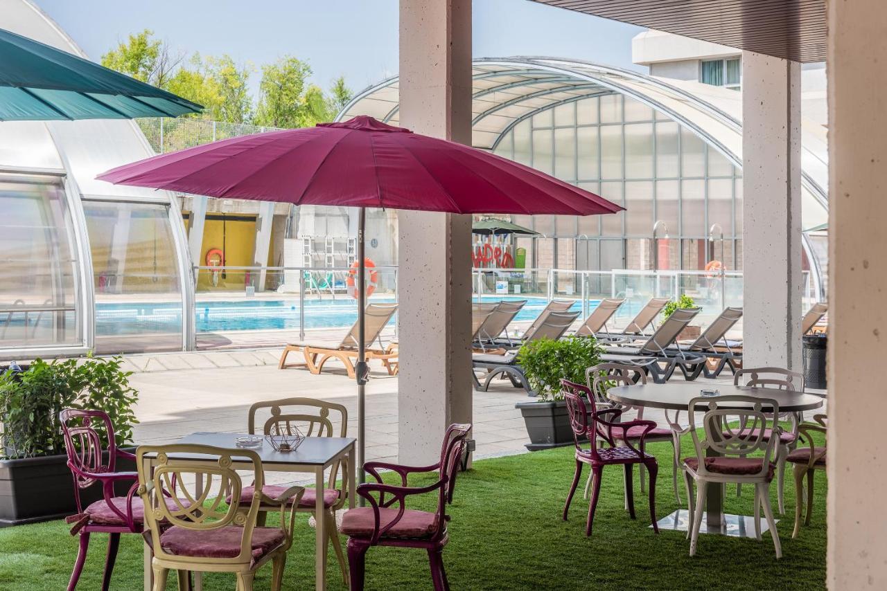 Madrid Airport Suites, Affiliated By Melia Экстерьер фото