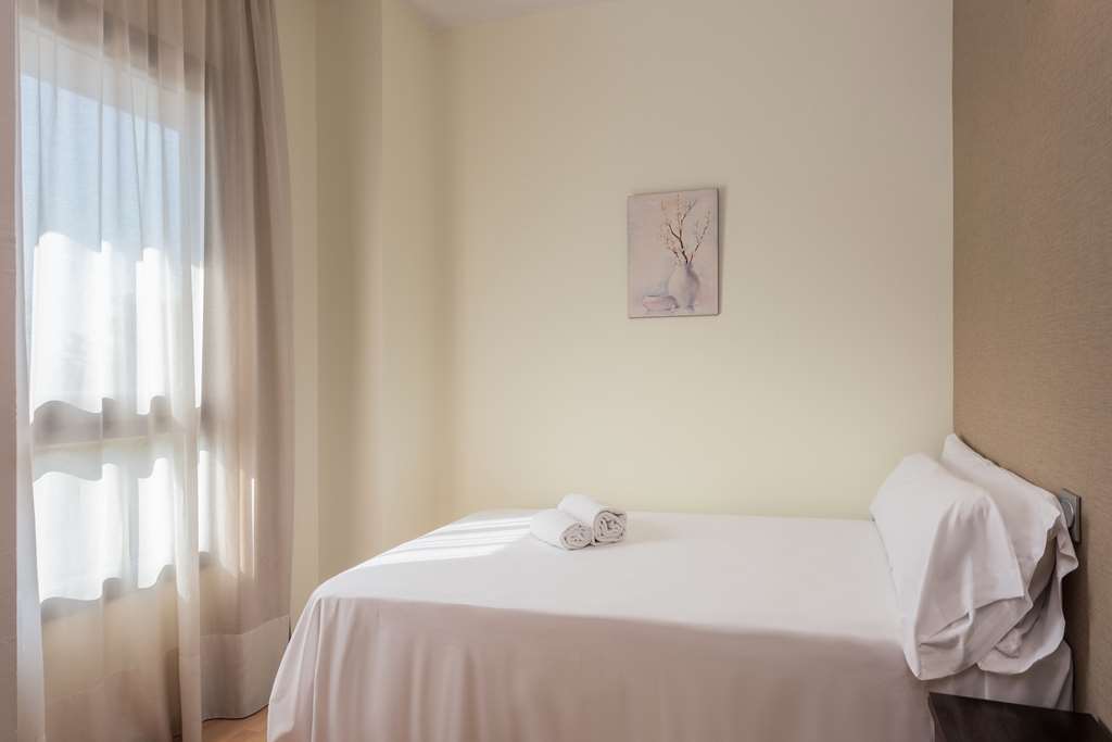 Madrid Airport Suites, Affiliated By Melia Номер фото